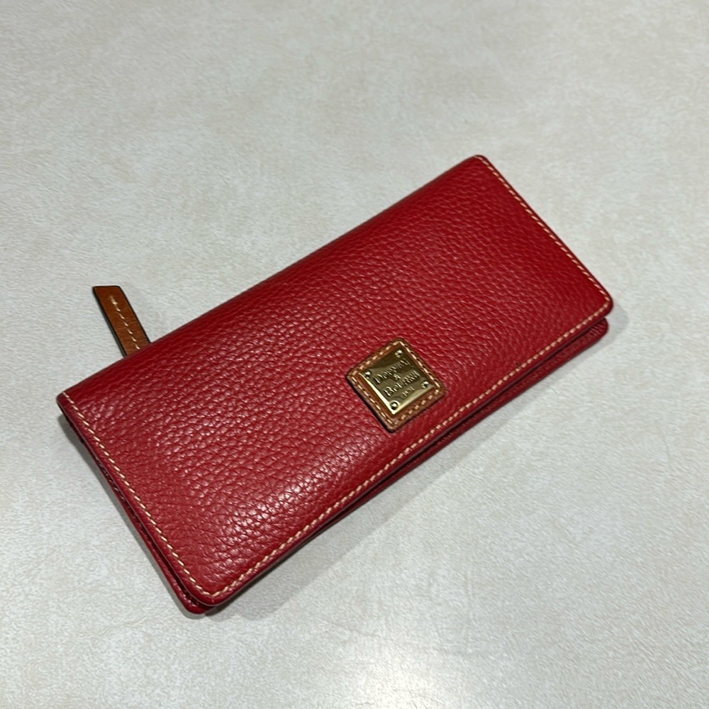 Dooney & Bourke Pebble Leather Wallet.Red. Like new.